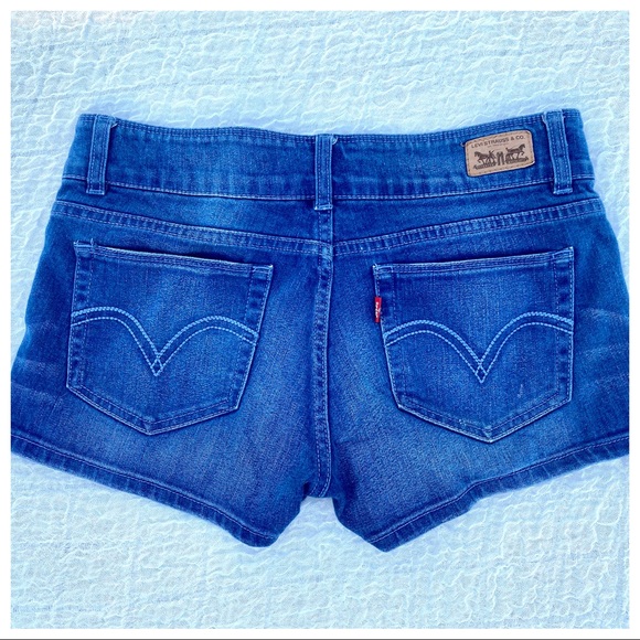 Jr 7 Waist 30” LEVIS ‘Shorty Short’ Jean Cutoff Hem Shorts - Picture 8 of 16